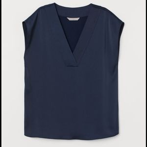 H&M sleeveless dark blue V neck blouse